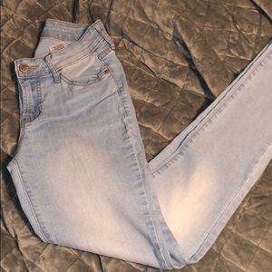 Mid rise skinny jeans